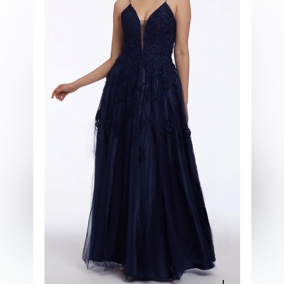 Mesh Applique Plunging Lace Up A Line Dress - Picture 1 of 8